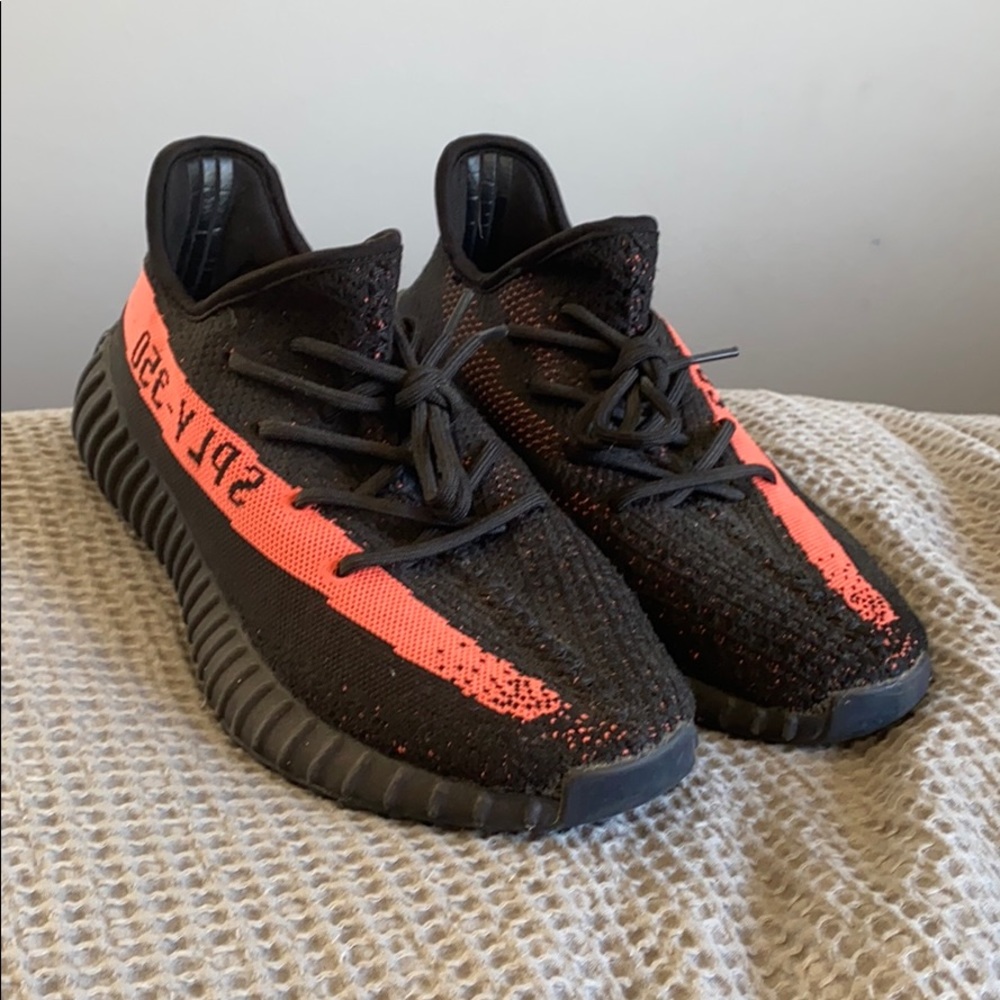 Yeezy V2 red stripe